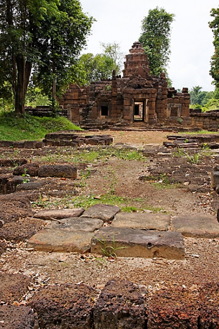 26-Prasat Ta Muen Toch-009